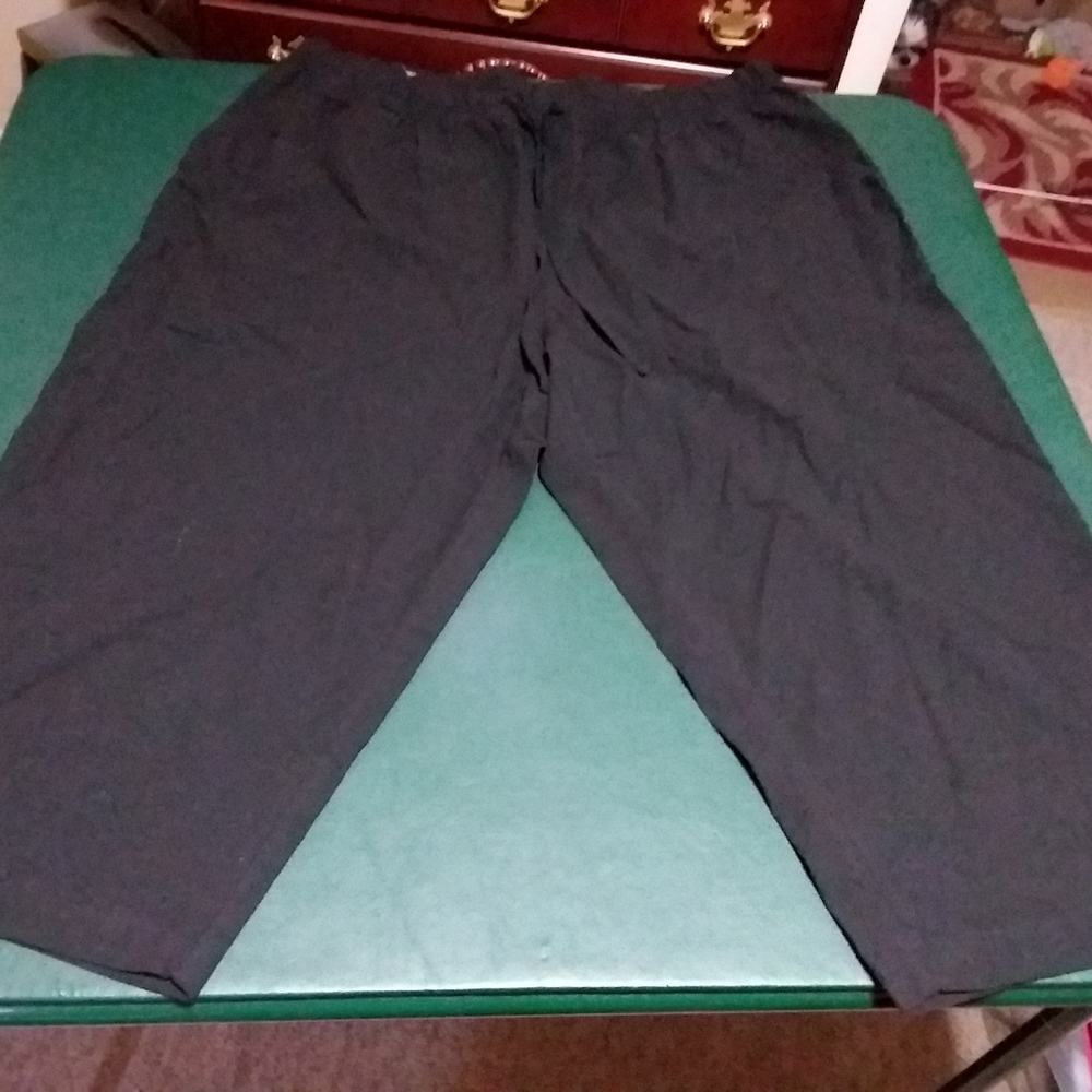 Women's black crop pants size 2x